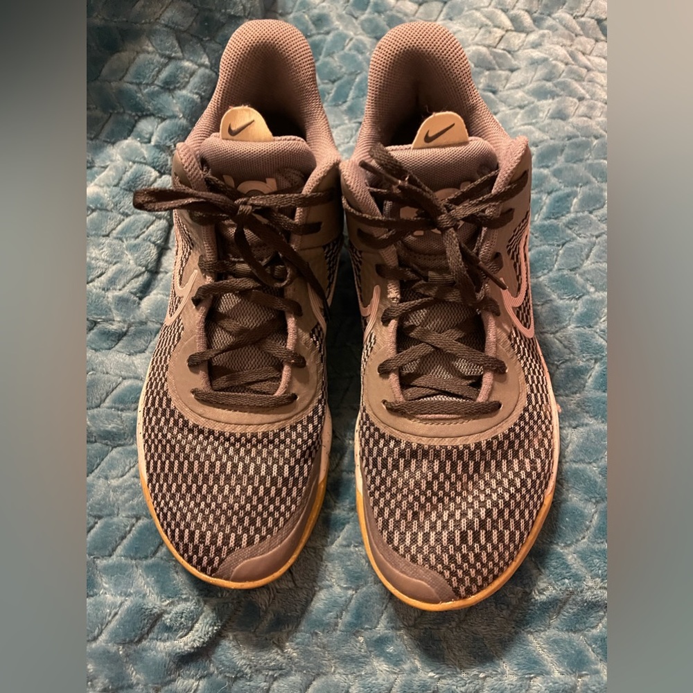 Men’s Nike KD sneakers size 9.5